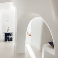 Santorini holiday home by Kapsimalis Architects